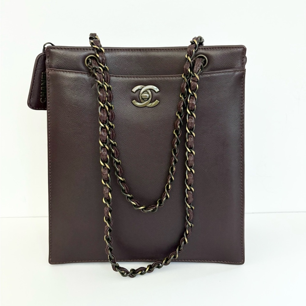 Chanel Vintage Brown Leather Shoulder Bag with CC Logo Turnlock